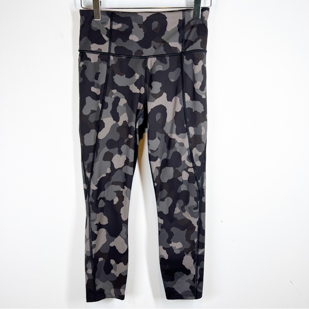 Athleta Lightning Camo 7/8 Tight Leggings